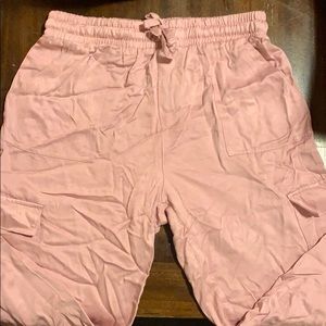 Revamped MM NWOT cargo Capri joggers.